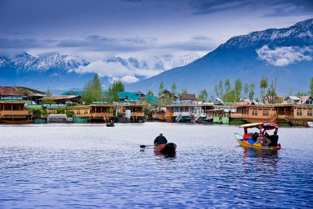 most beautiful tourist places in kashmir