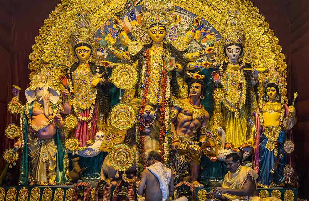 Kalighat action in Dadar | Durga Puja in Mumbai