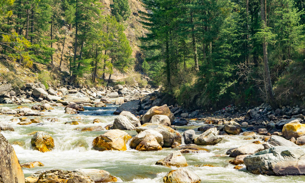 Kasol (520 km) | offbeat weekend getaways from delhi