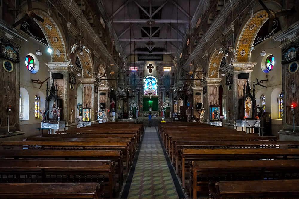 The Architectural Finesse of Santa Cruz Basilica