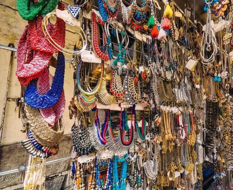 Colaba Causeway Market, Mumbai