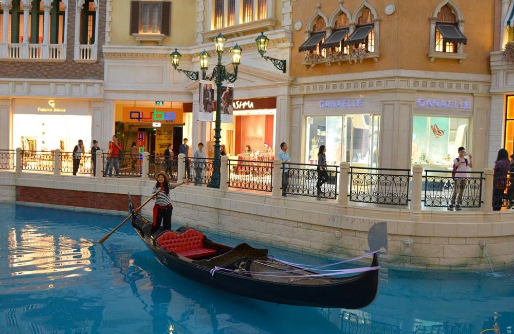 The Grand Venice Mall | Best Places to Hangout in Noida