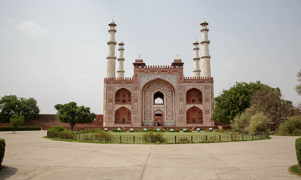 Akbar’s Tomb | Best Places to Visit on Agra Trip