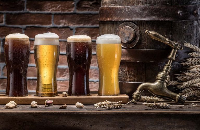 Top 10 Pubs in Pune: Location Timings Average Cost for 2 Top 10 Pubs in Pune: Location Timings Average Cost for 2