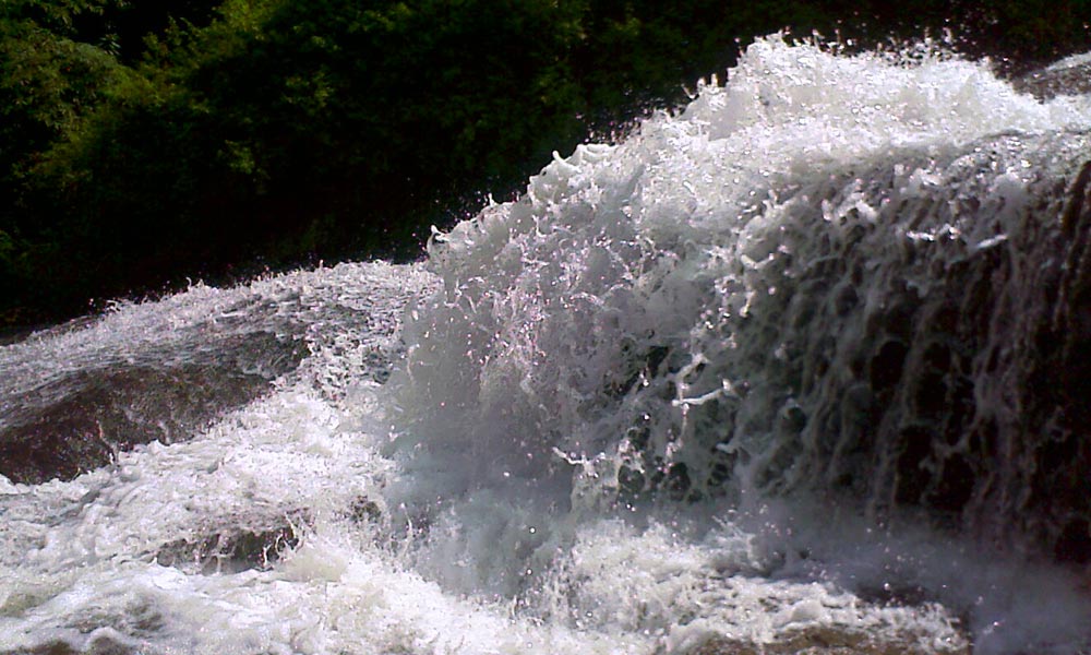 Kovai Kutralam Falls