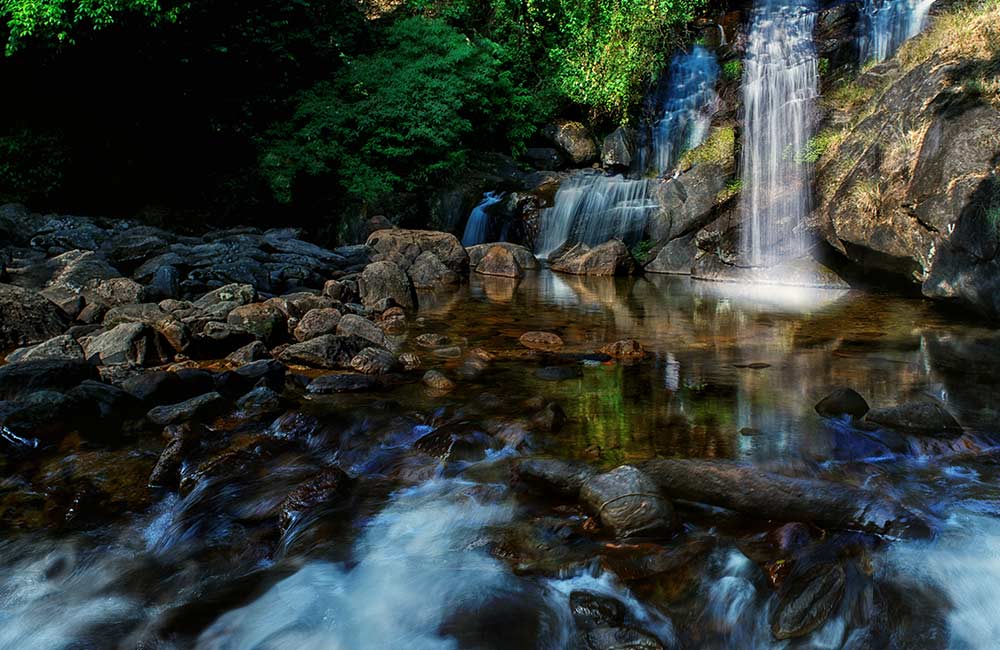 Lakkom Water Falls | Best Places to Visit on Munnar Tour