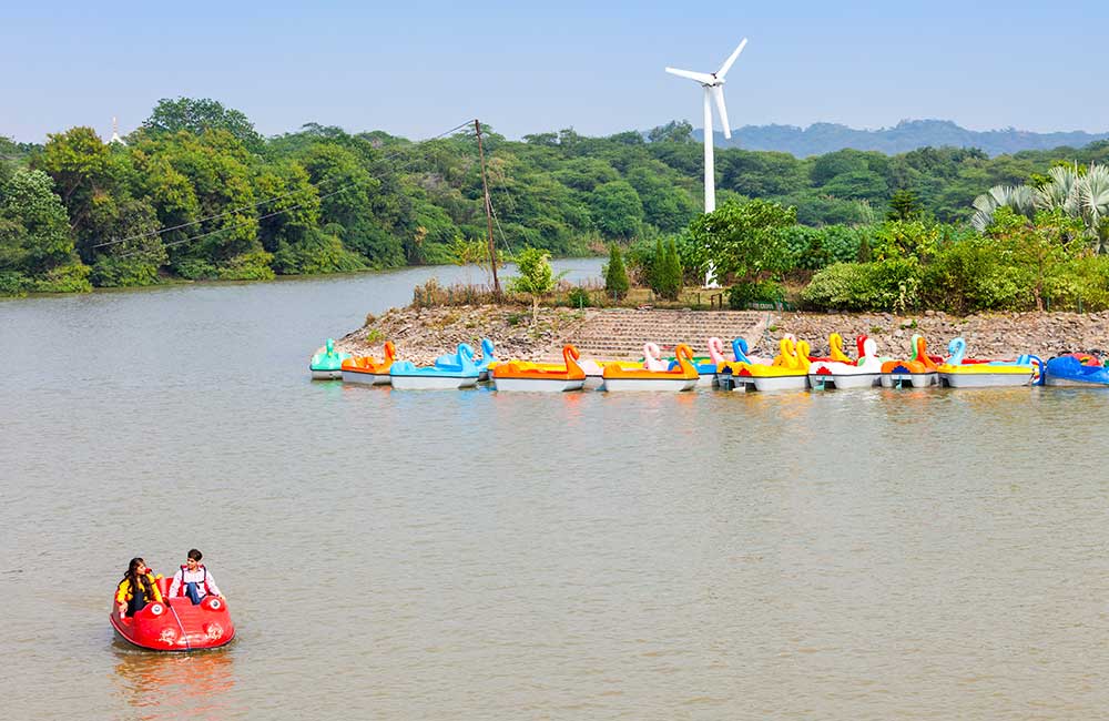 Enjoy a stroll around Sukhna Lake | best things to do in Chandigarh