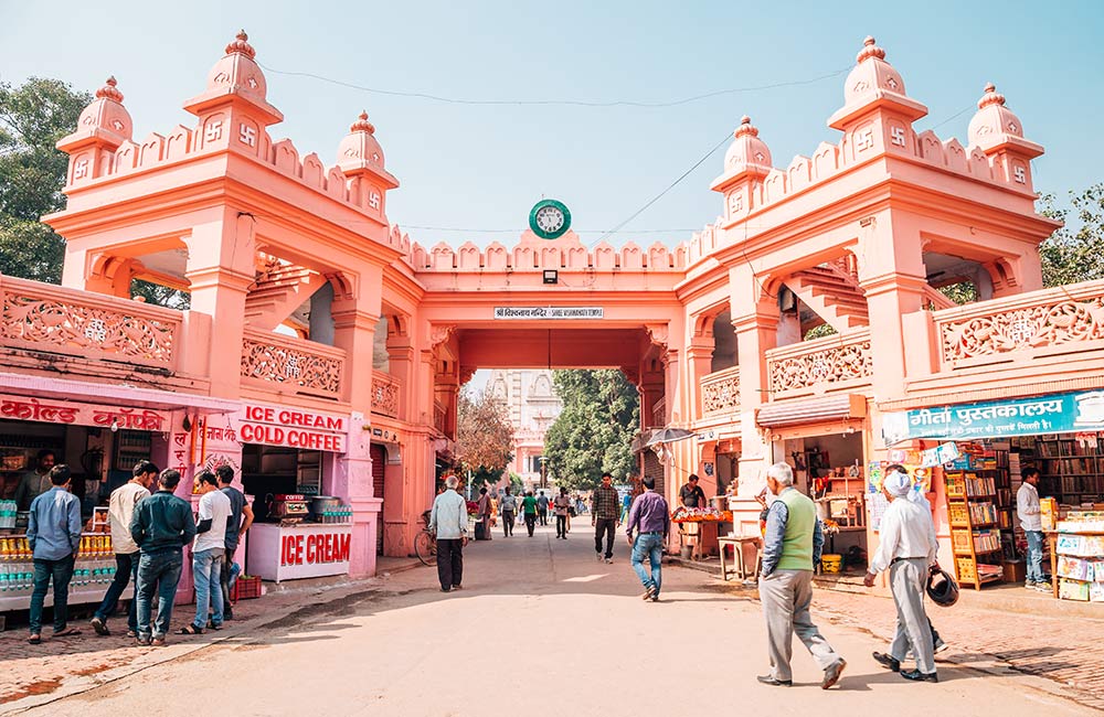 न्यू विश्वनाथ मंदिर |  वाराणसी में घूमने की जगहें