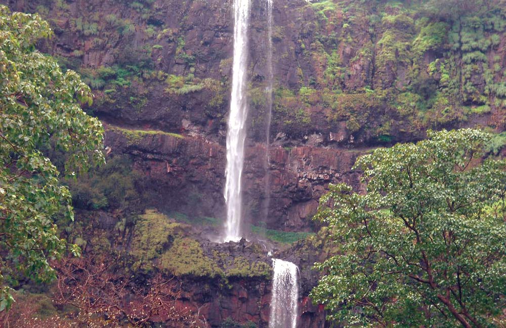 Vajrai Falls, Satara | Among the Best Waterfalls near Mumbai within 300 km