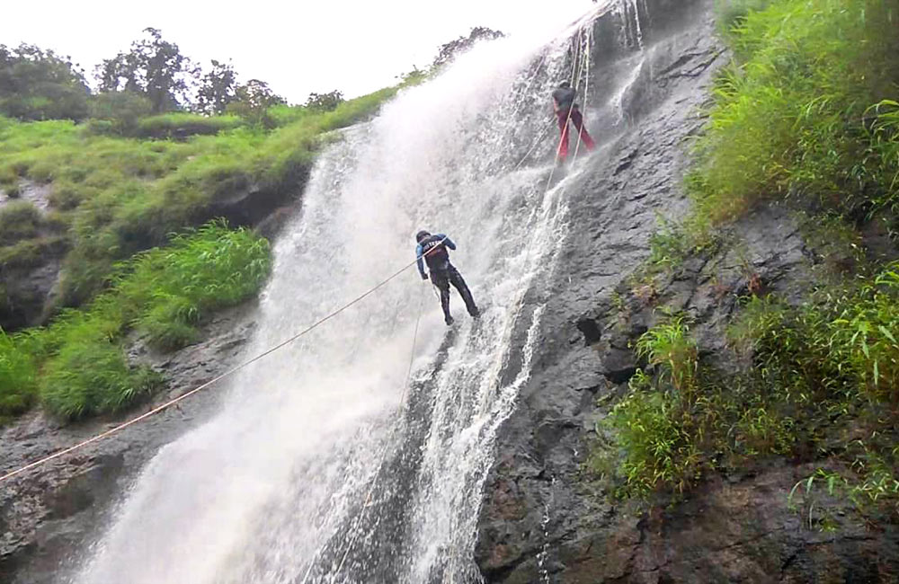 waterfall treks near mumbai