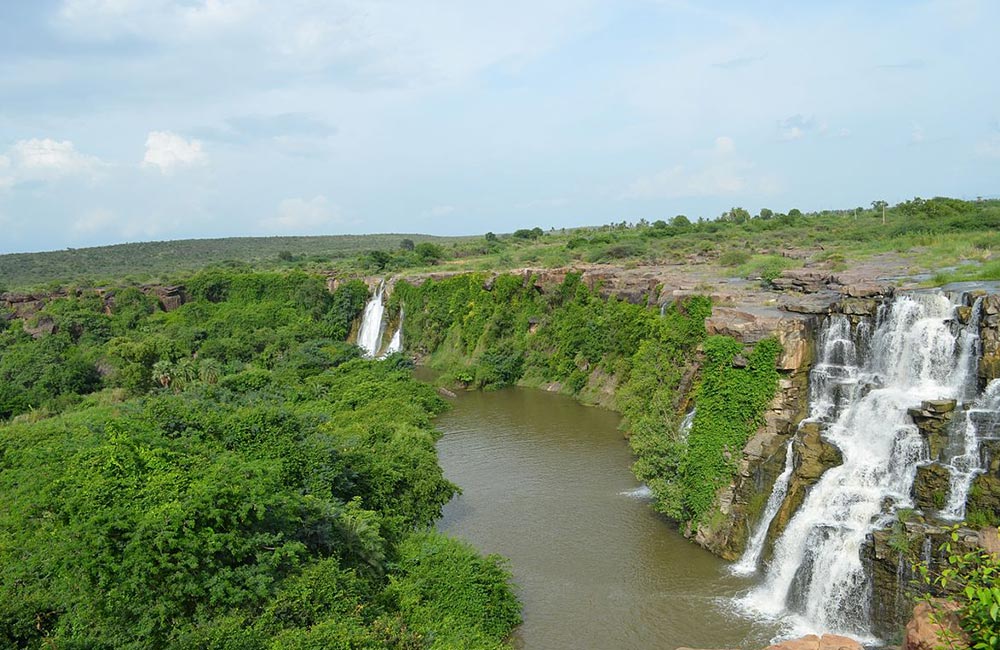 Ethipothala Waterfalls near Chennai within 500 km