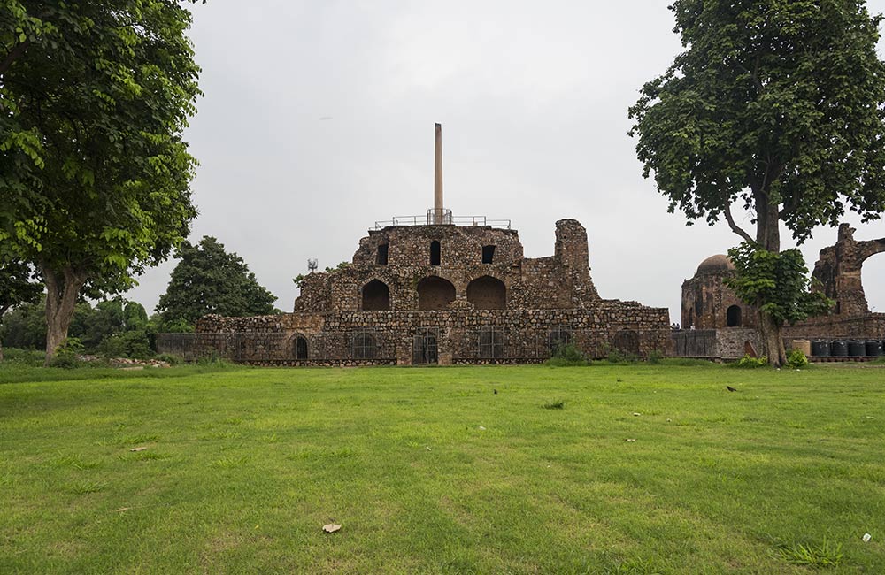 Feroz Shah Kotla Fort | Old Forts in Delhi