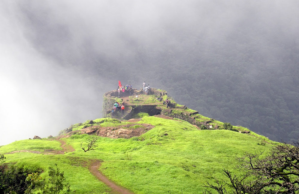 4 days trip outside maharashtra for couples