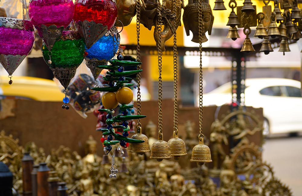 Dilli Haat (INA) | Places to Visit in Delhi with Family for Shopping
