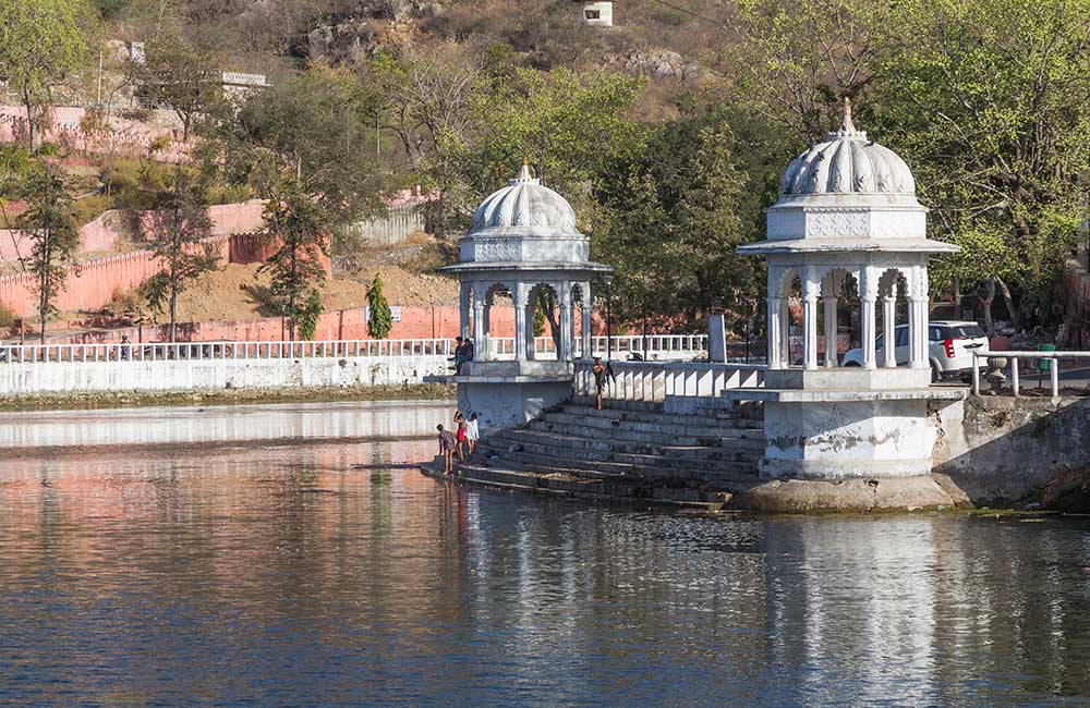  Doodh Talai (Milk Pond)