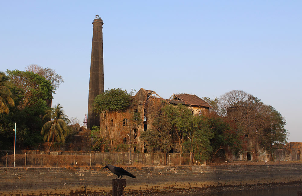 Mukesh Mills, Mumbai ­­ - Spirits of People who Died in a Fire