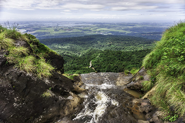 12 Hill Stations near Ahmedabad for a Pleasant Weekend Getaway