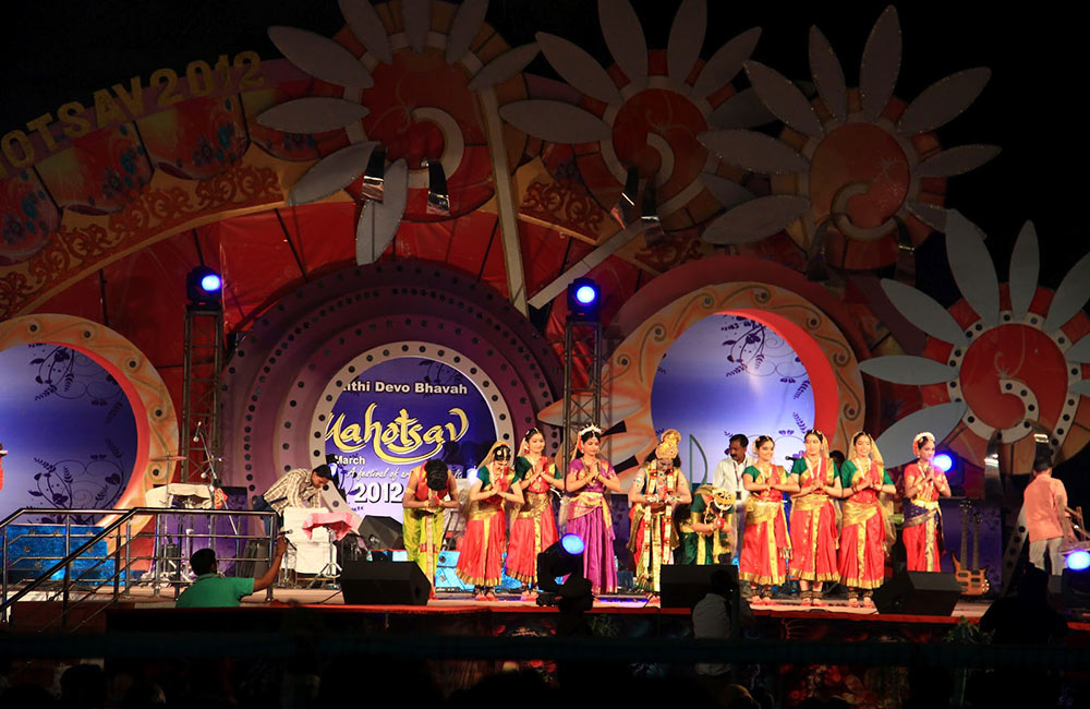 Witness the city come alive at the Lucknow Mahotsav