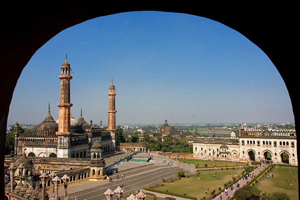 11 Things to do in Lucknow for every foodie, shopaholic and history buff!!