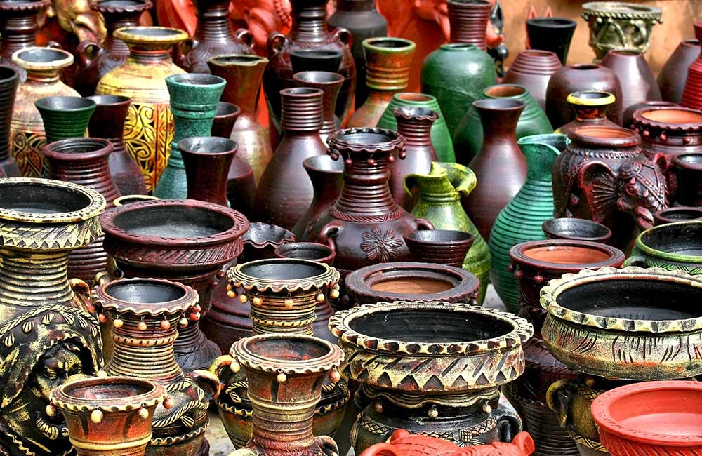 Street shopping | #9 of 14 Things to Do in Bangalore for Youngsters