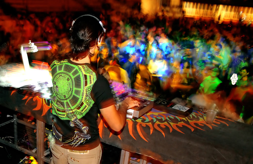 Pubs and Clubs | #19 of 30 Places to Visit in Goa for Youngsters