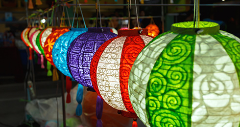 10 Awesome Places for Shopping in Delhi That You Can’t Miss