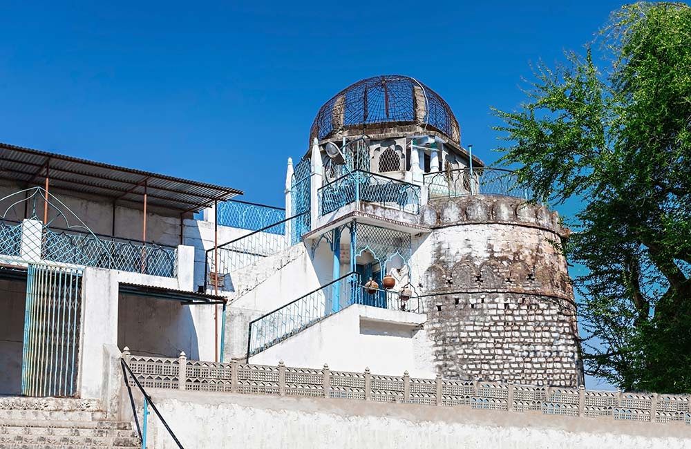 Dhai-Seedi-Ki-Masjid