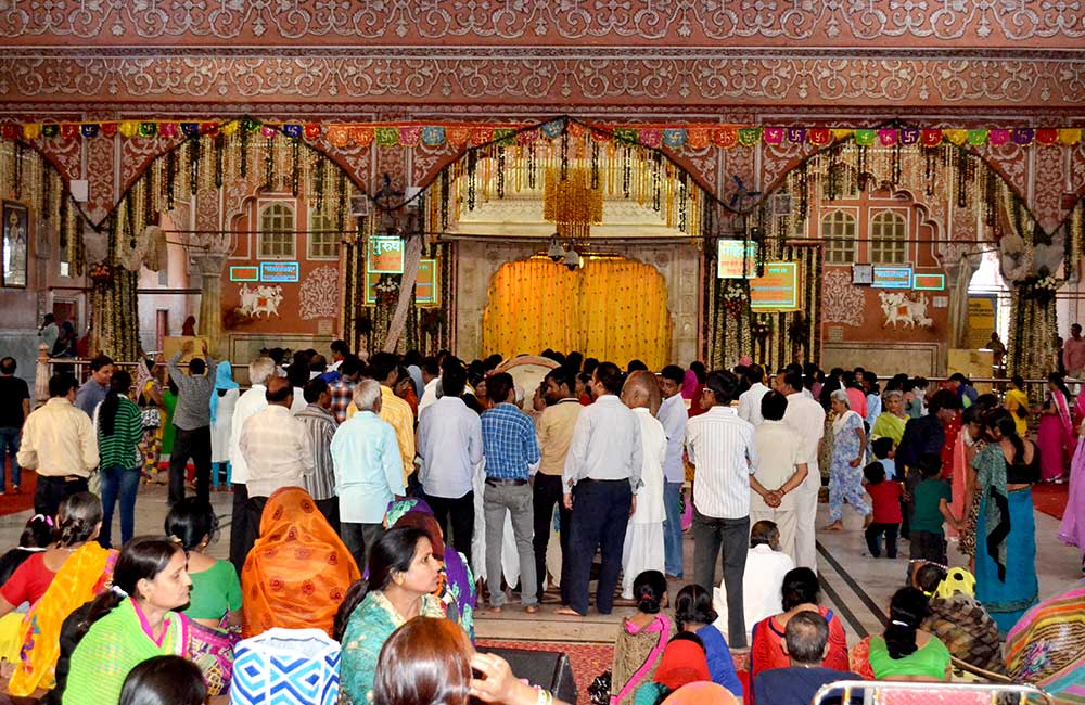 गोविंद देव जी मंदिर |  # जयपुर में जाने के लिए 32 सर्वश्रेष्ठ स्थानों में से 17