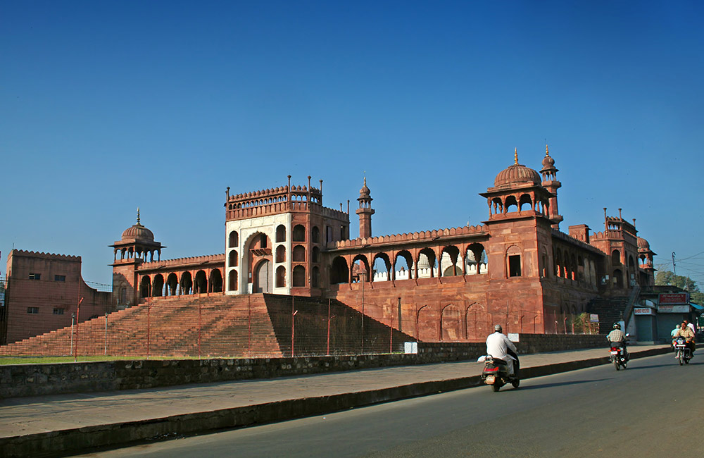 Moti Masjid