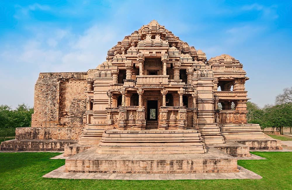 tourist places near by gwalior