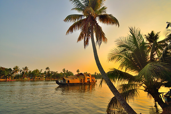 12 Prominent Places to Visit in Alleppey