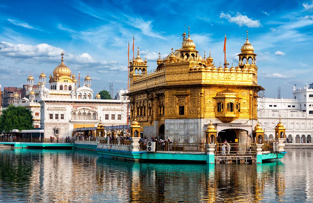 places to visit between amritsar and chandigarh hotels