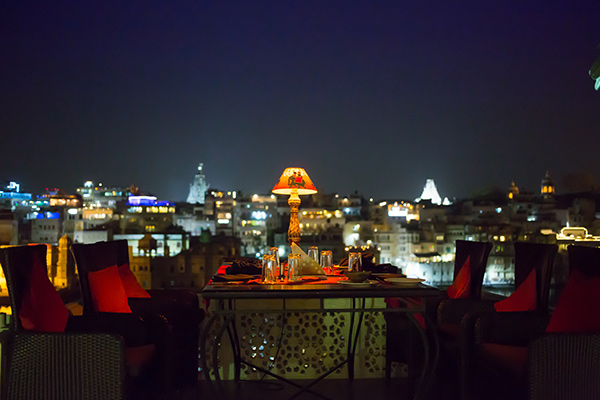 Best Places to Enjoy the Nightlife in Udaipur