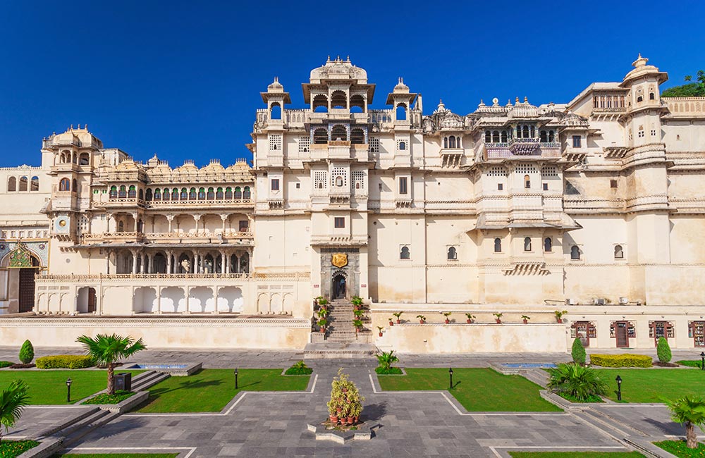 Take a Tour of the City Palace, Udaipur