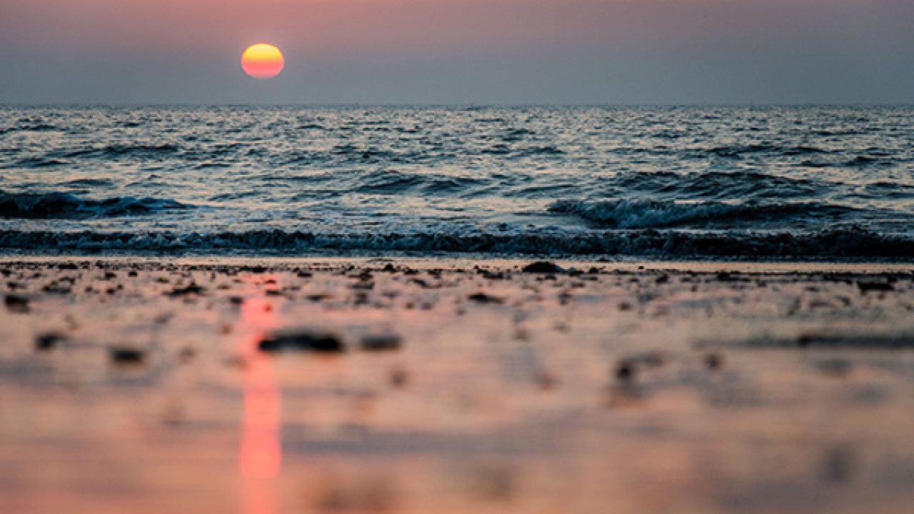 Relax at the Juhu Beach