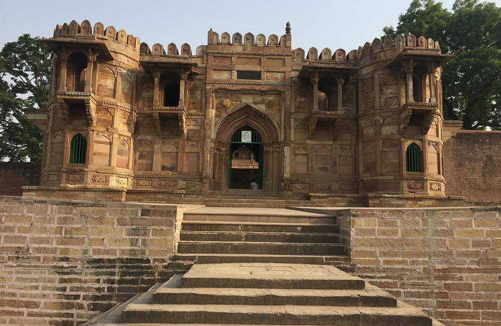 Choti Dargah