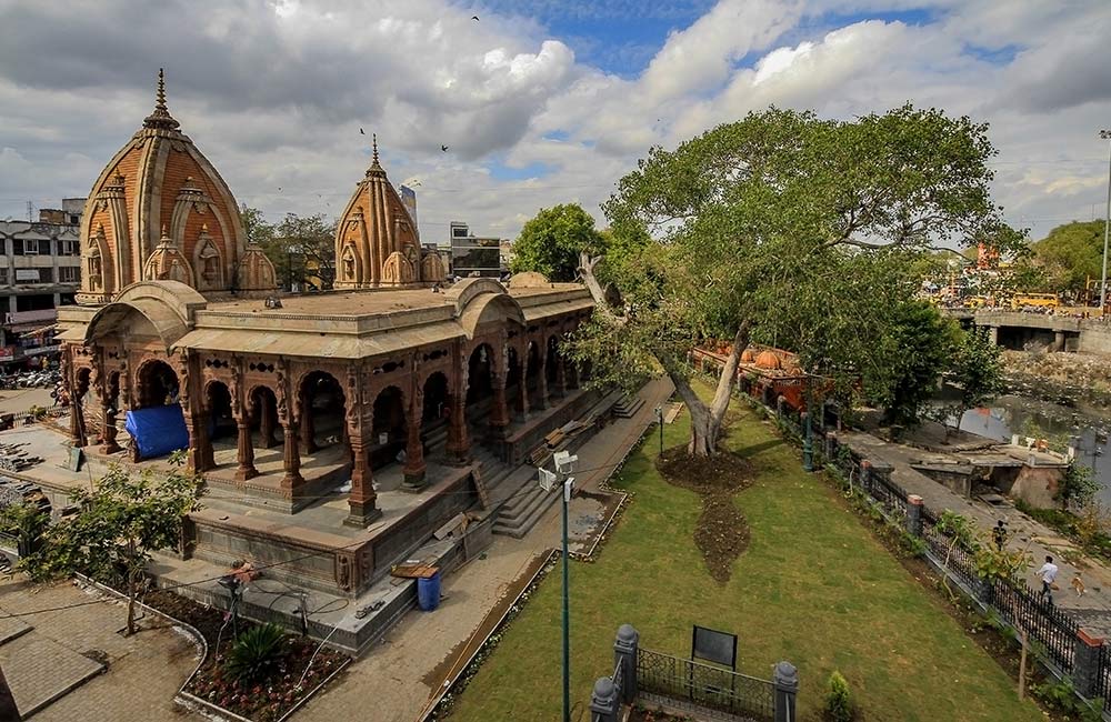 Krishna Pura Chhatris, Indore