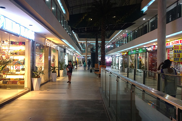 Lucknow-Riverside Mall in Gomti Nagar,Lucknow - Best Malls in