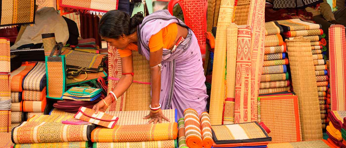 Travel Articles | Travel Blogs | Travel News & Information | Travel Guide |  India.com7 Places in India Which Are Heaven For Saree Lovers