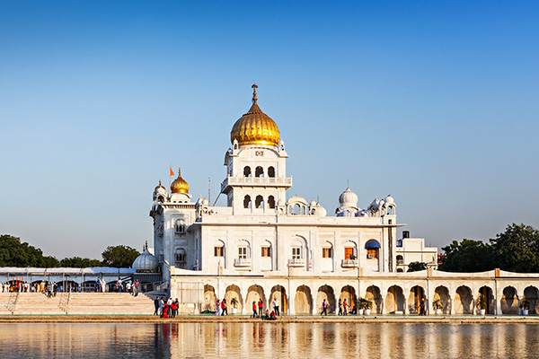 Bangla Sahib Gurudwara, Delhi: A Magnificent Sikh House of Worship