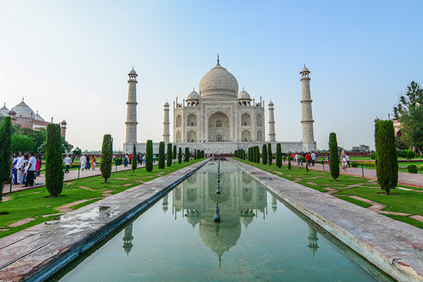 Taj Mahal, Agra : Information, History, Timings, Entry Fee, Architecture