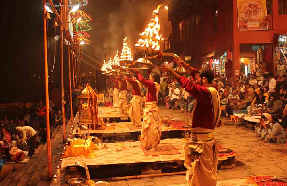 Aarti at Dashwamedha Ghat