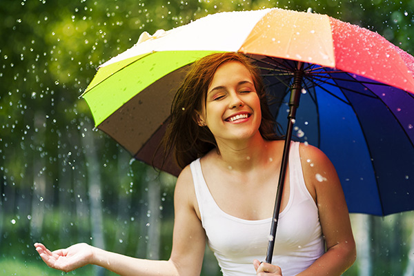 10 Monsoon Essentials That You Must Not Forget During Your Outing This Season!