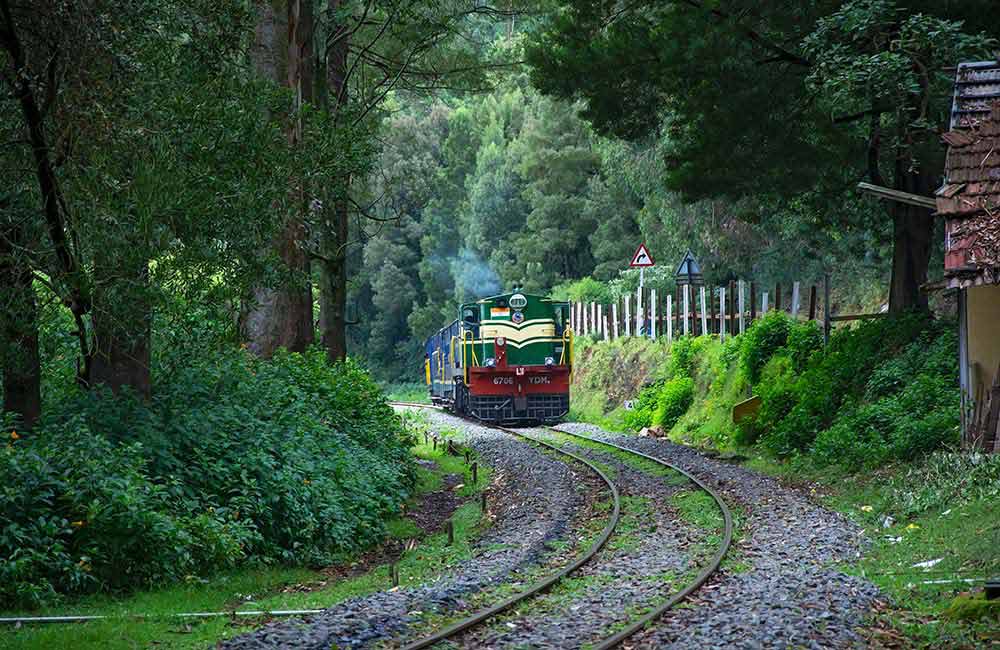 train journey in ooty