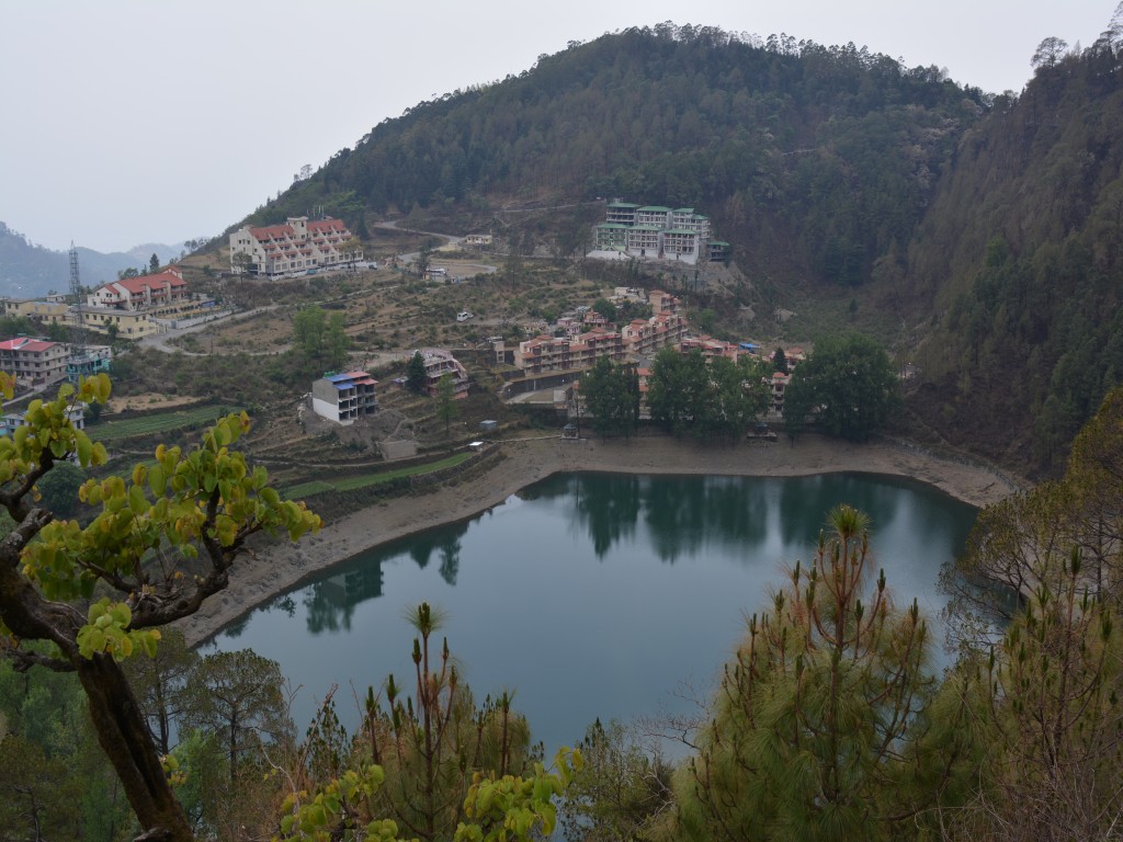 tourist attractions around nainital