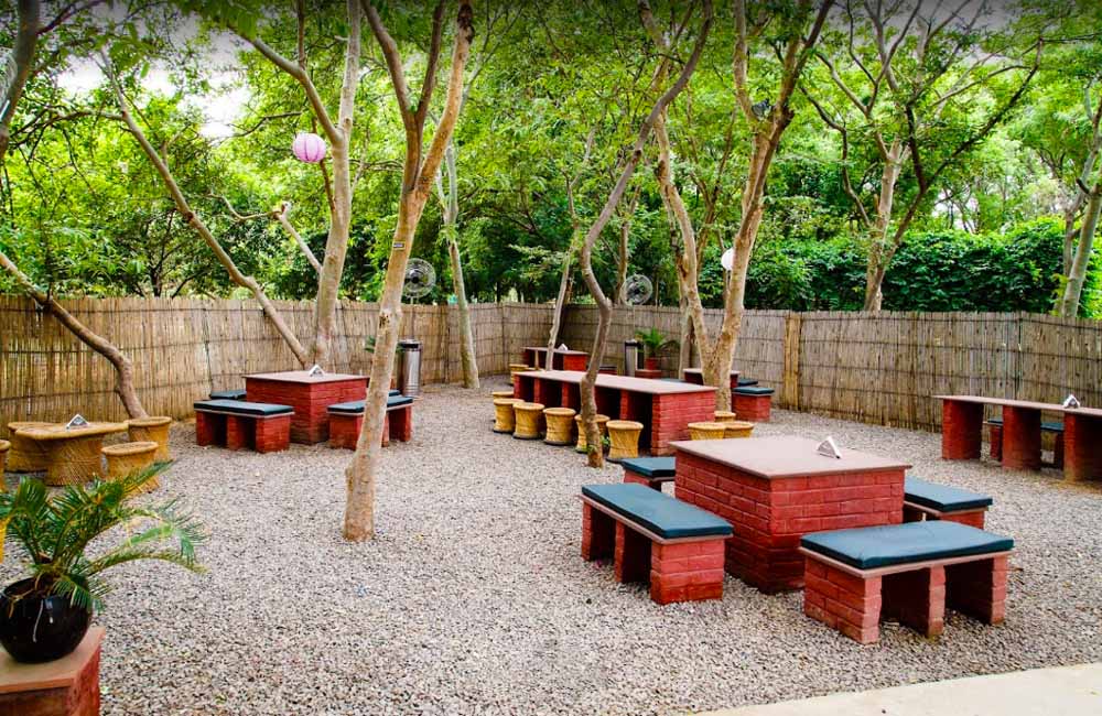 16 Best Cafes in Gurgaon (2022) - FabHotels