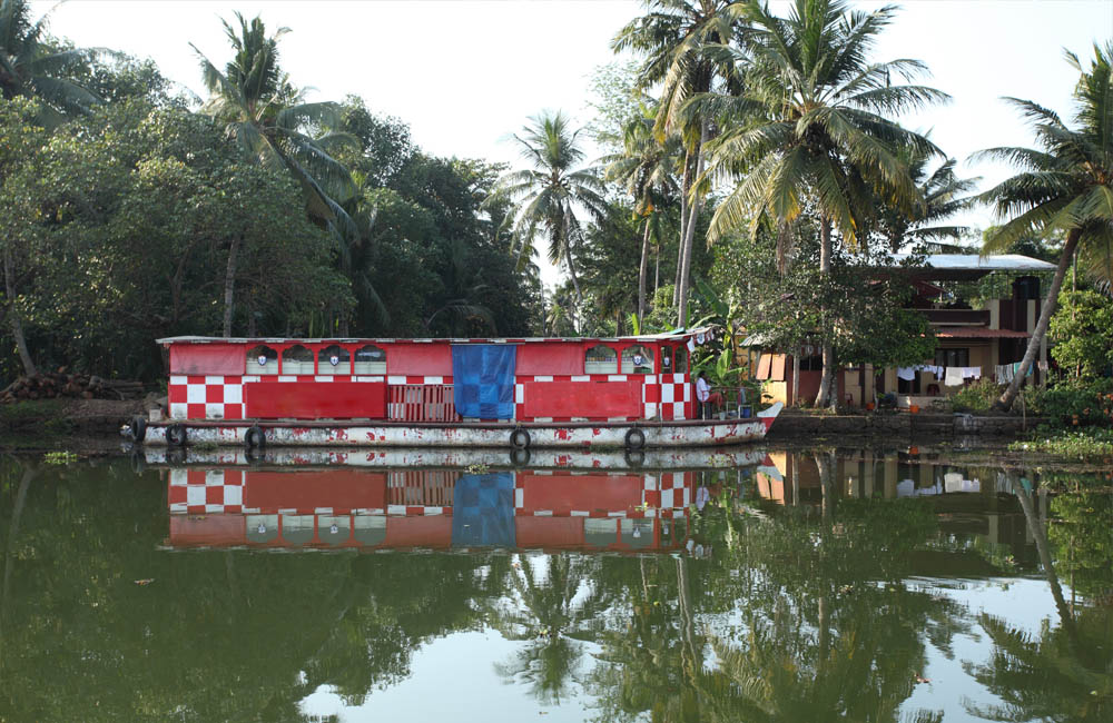 Triveni Floating Market