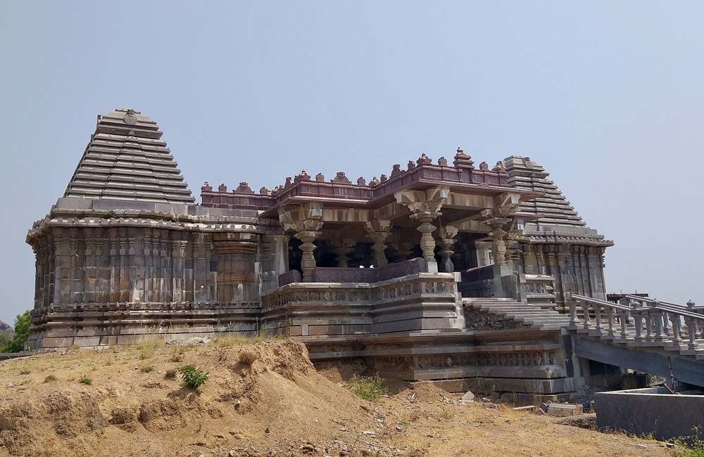 Nagunur Fort and temple