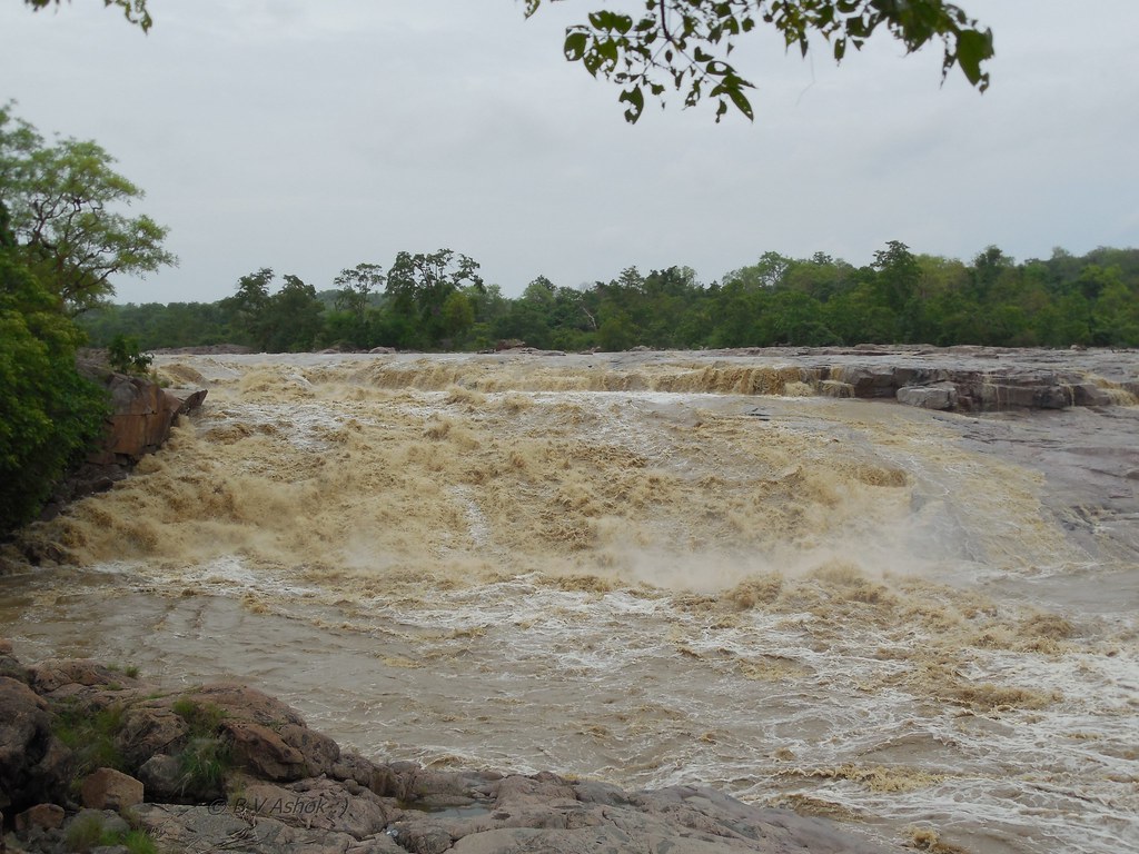 Kuntala falls
