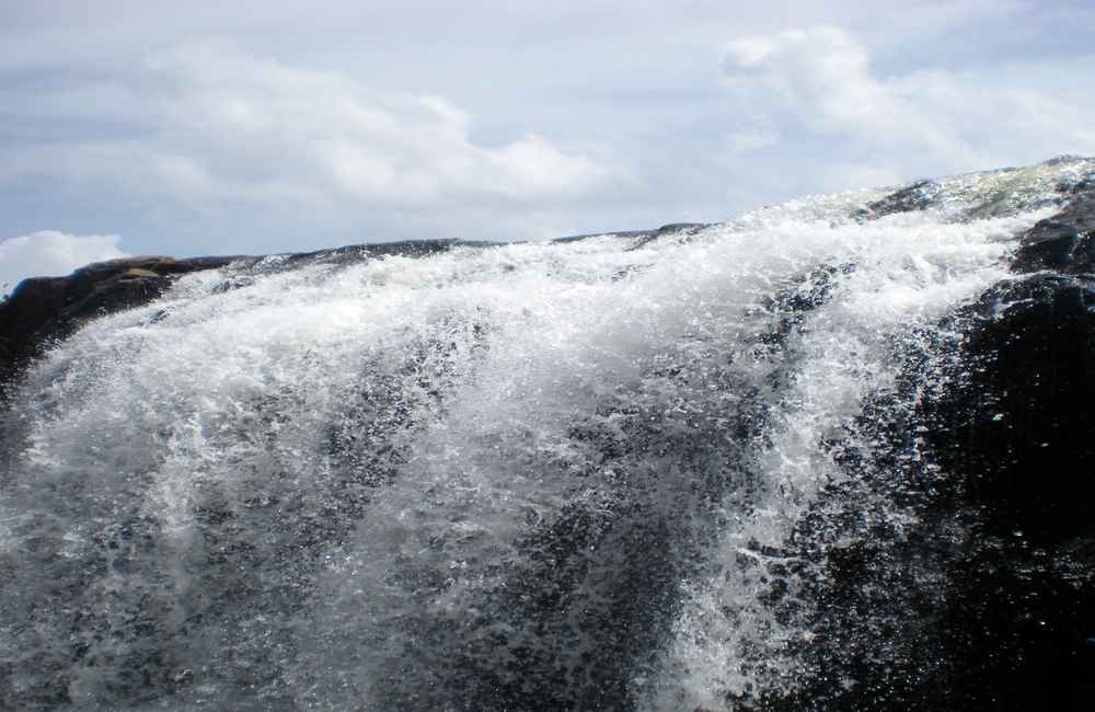 Thirparappu Falls